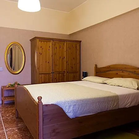 Santa Croce Oda ve Kahvaltı 4*