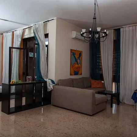 Santa Croce Bed and Breakfast 2*