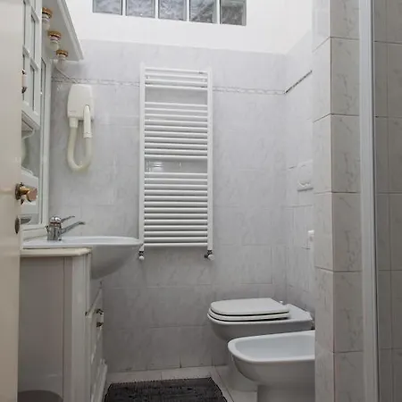 桑塔克罗斯酒店 4* 罗马