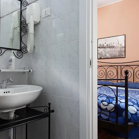 住宿加早餐酒店 桑塔克罗斯酒店 4*